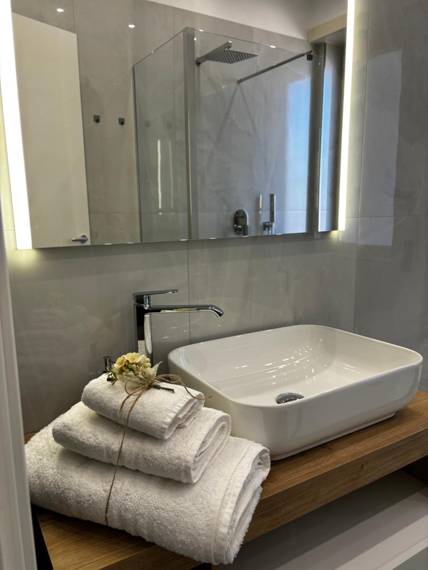 Louis Helen Apartment Неаполь Экстерьер фото