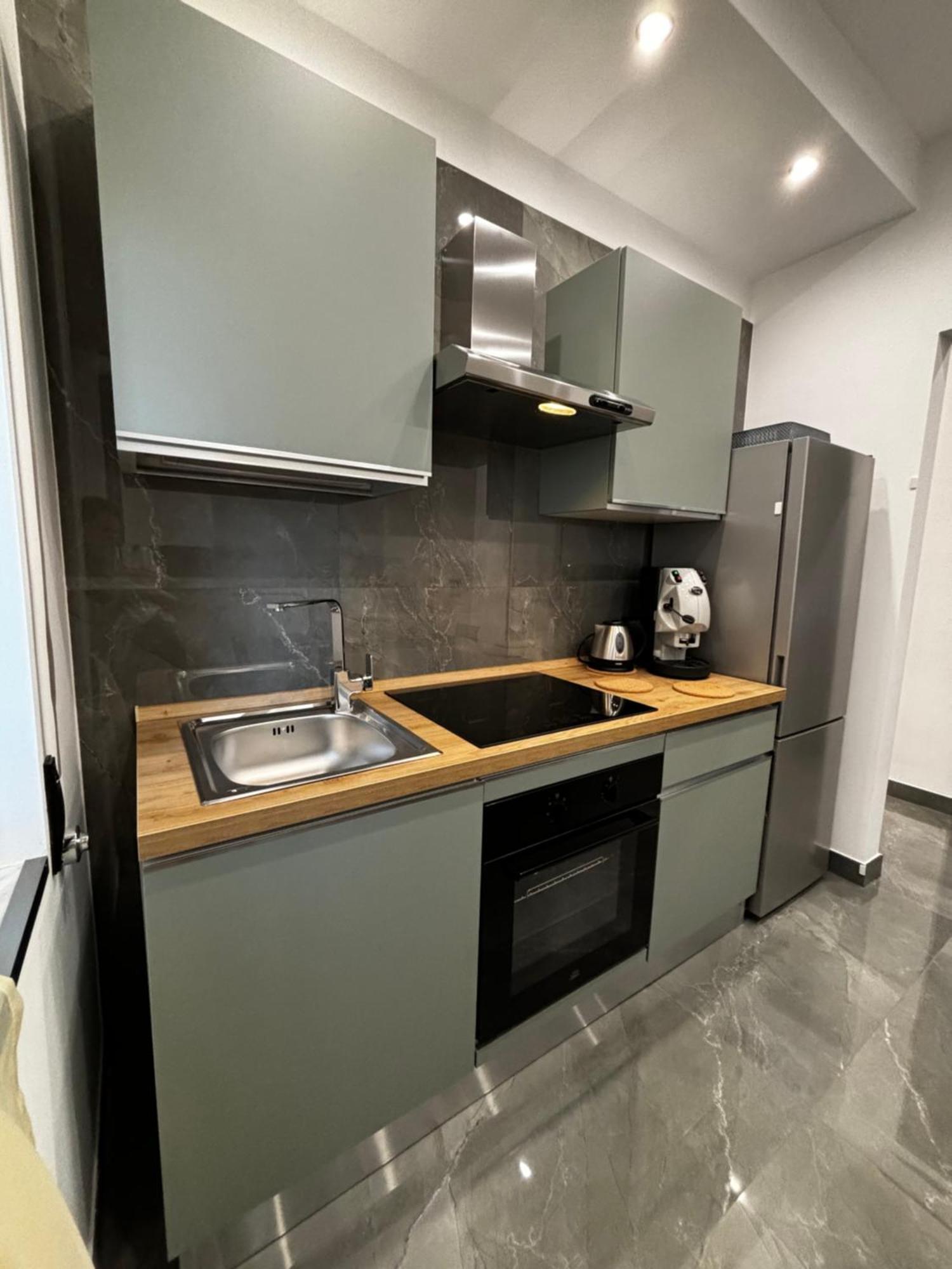 Louis Helen Apartment Неаполь Экстерьер фото