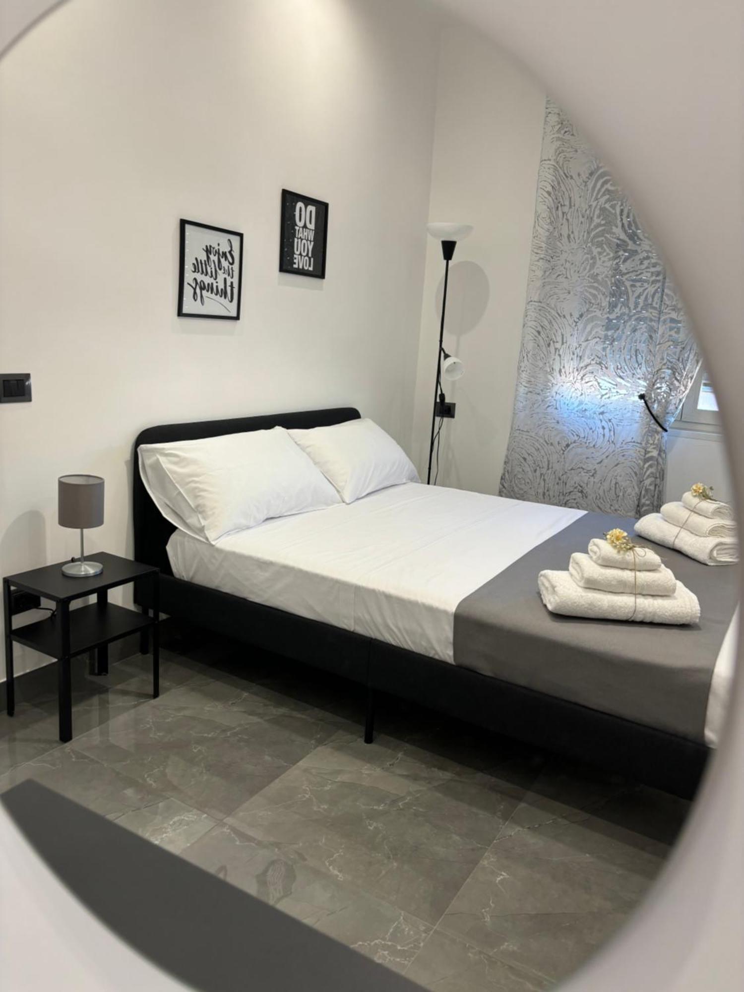 Louis Helen Apartment Неаполь Экстерьер фото