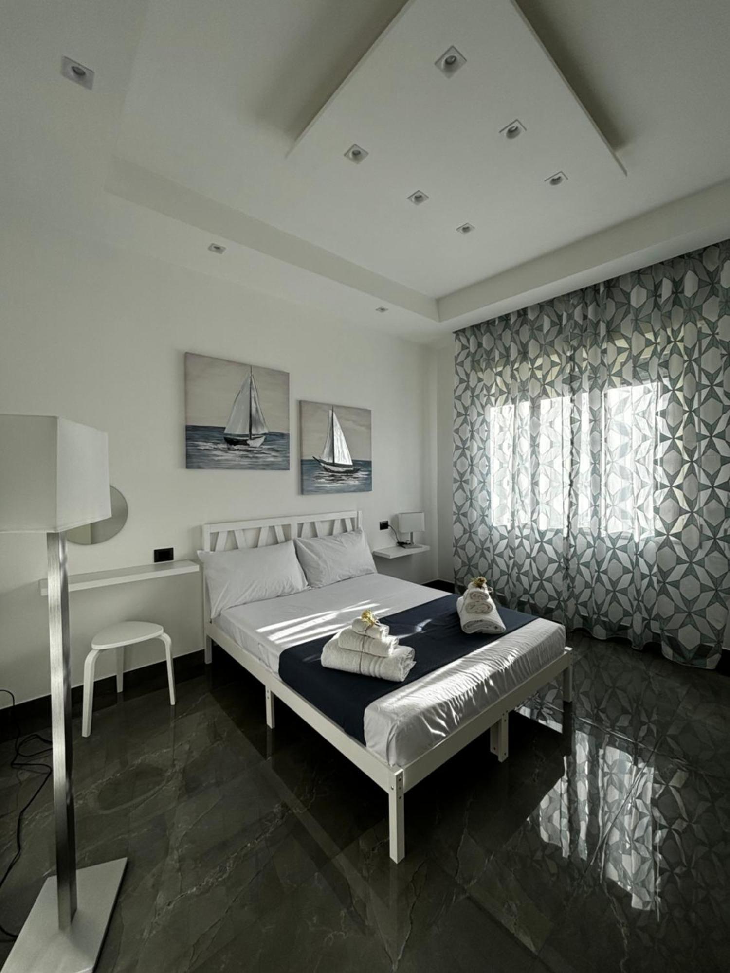 Louis Helen Apartment Неаполь Экстерьер фото