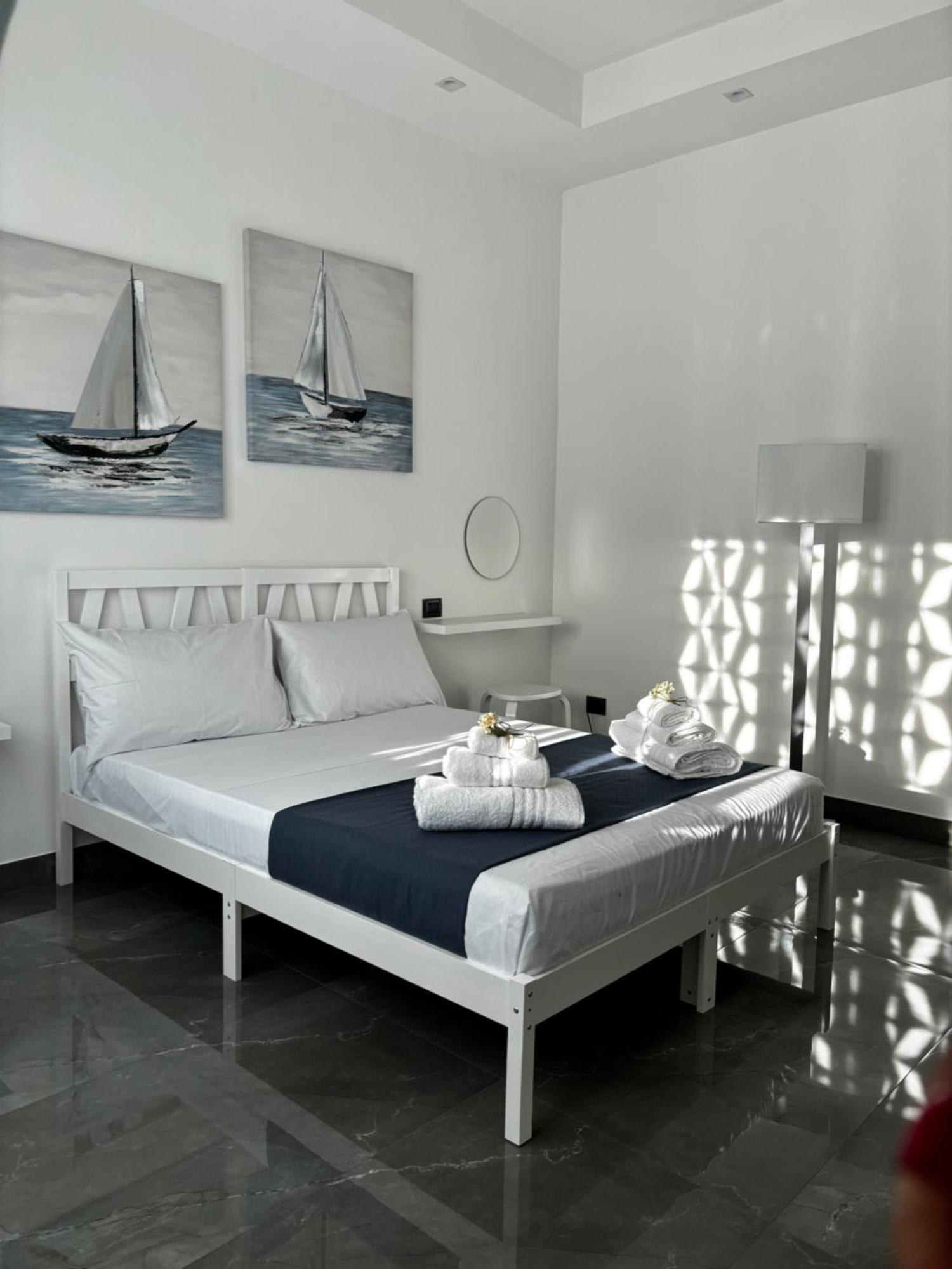 Louis Helen Apartment Неаполь Экстерьер фото