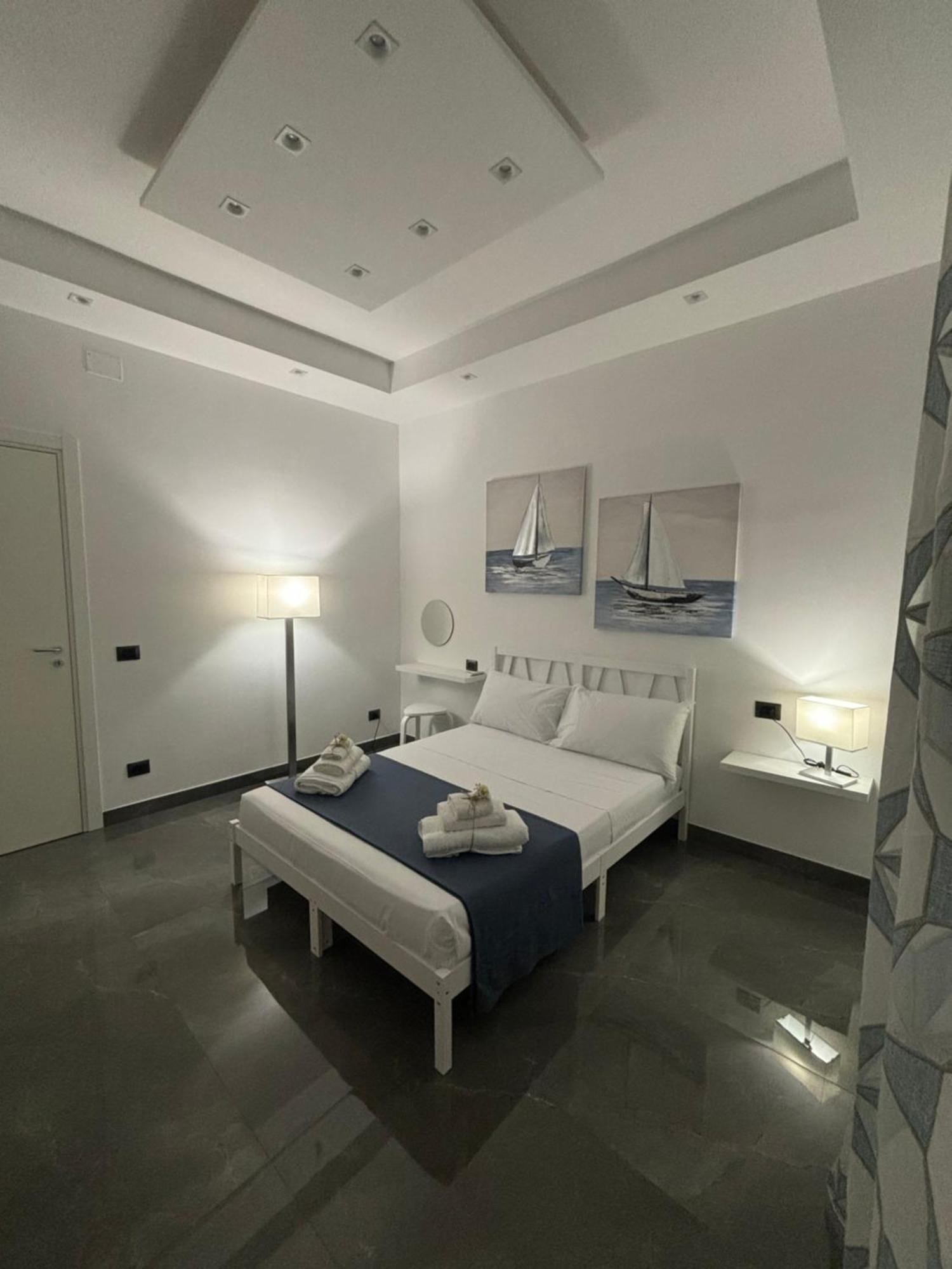 Louis Helen Apartment Неаполь Экстерьер фото