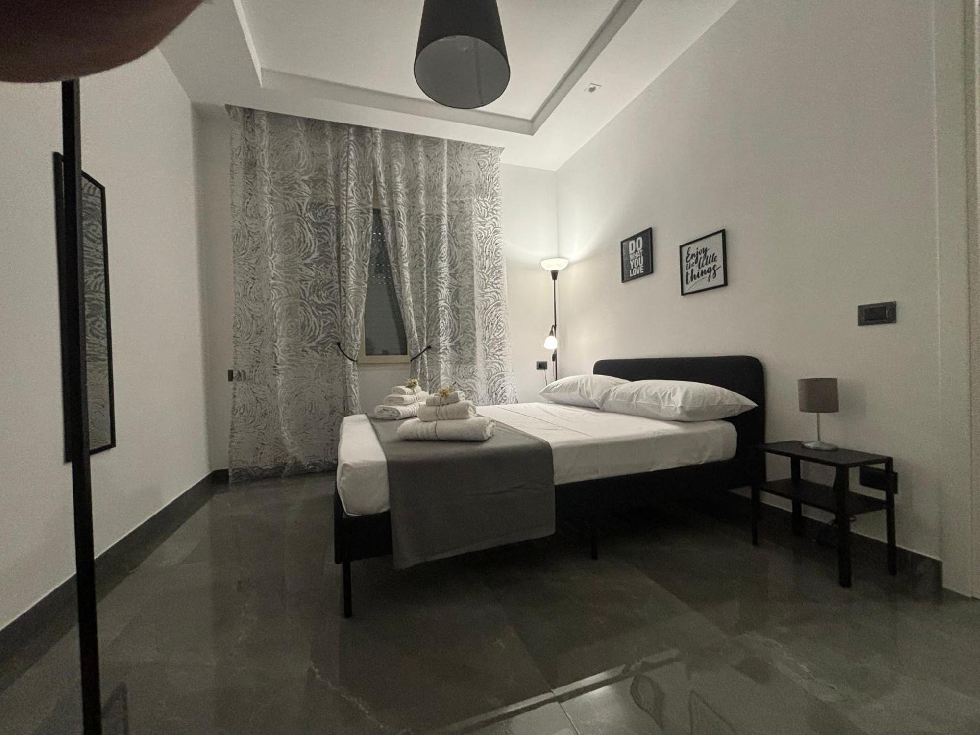 Louis Helen Apartment Неаполь Экстерьер фото