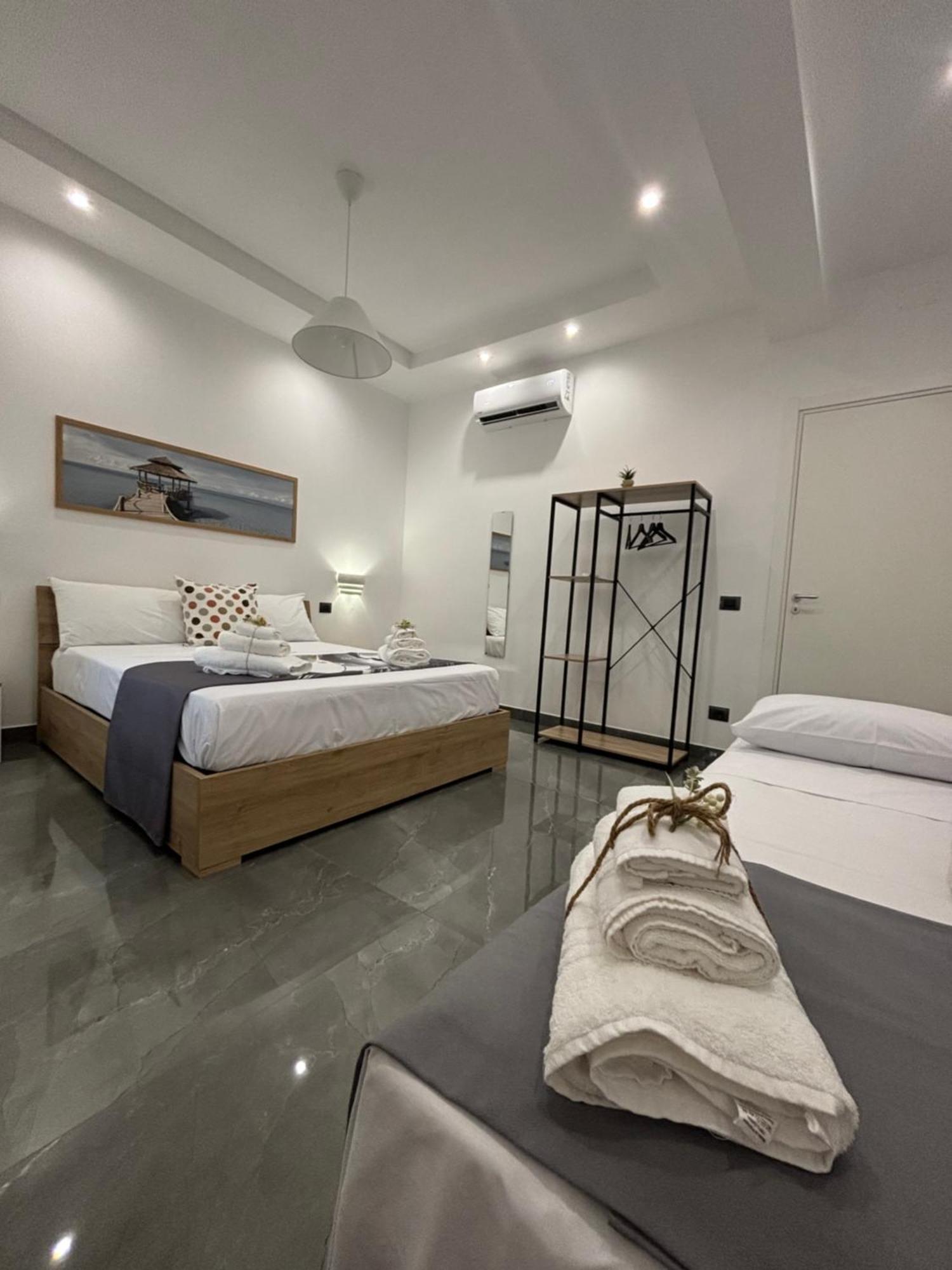 Louis Helen Apartment Неаполь Экстерьер фото