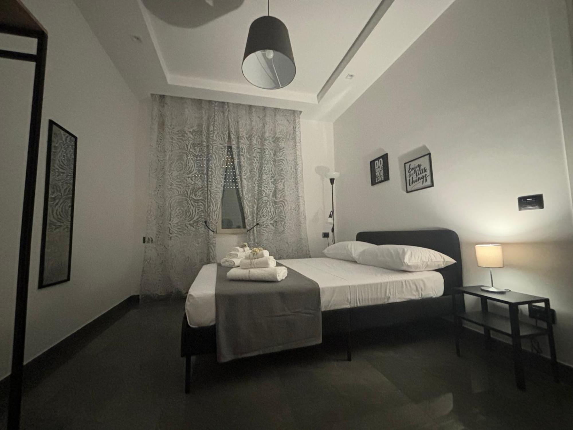 Louis Helen Apartment Неаполь Экстерьер фото