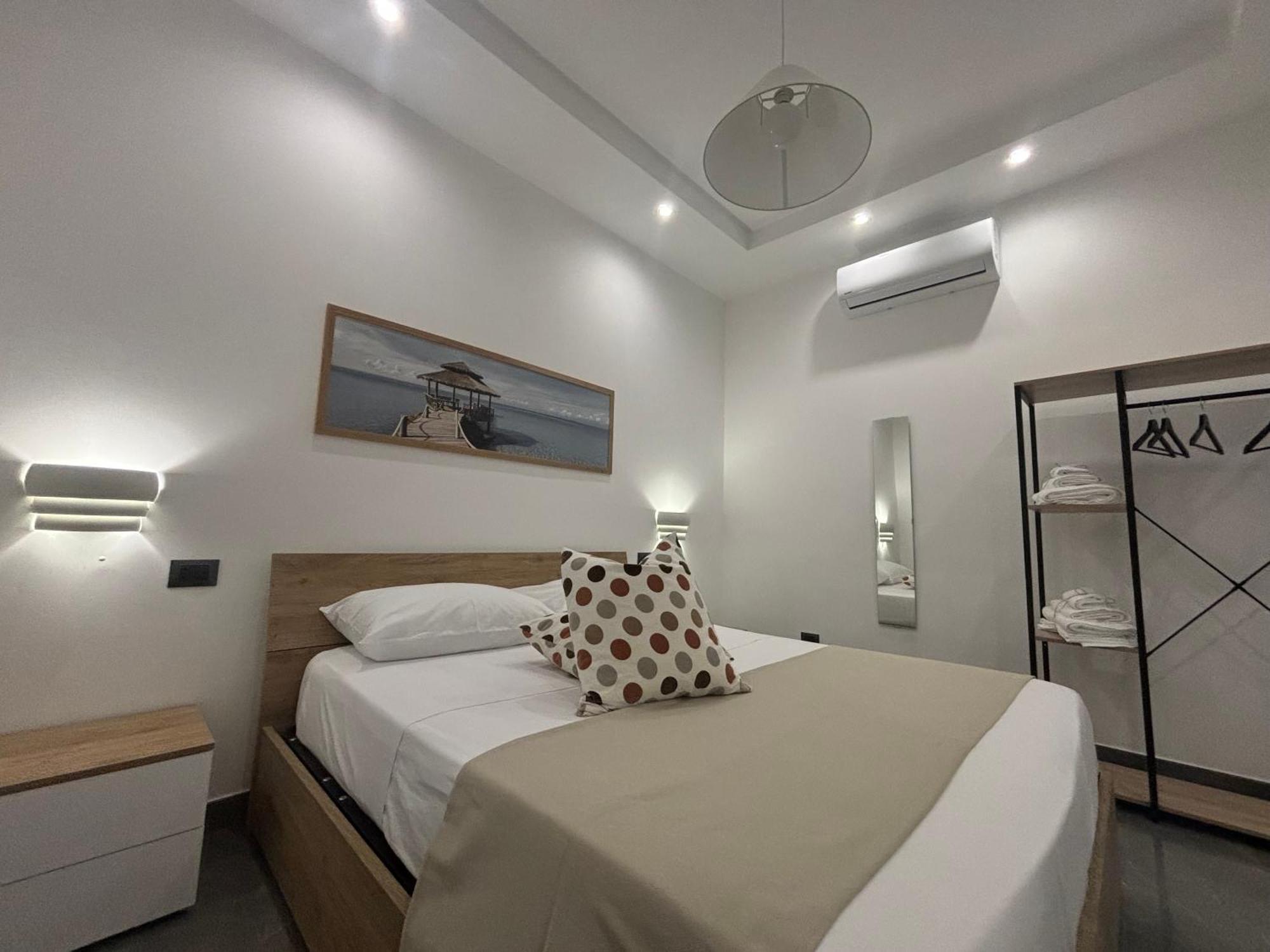Louis Helen Apartment Неаполь Экстерьер фото